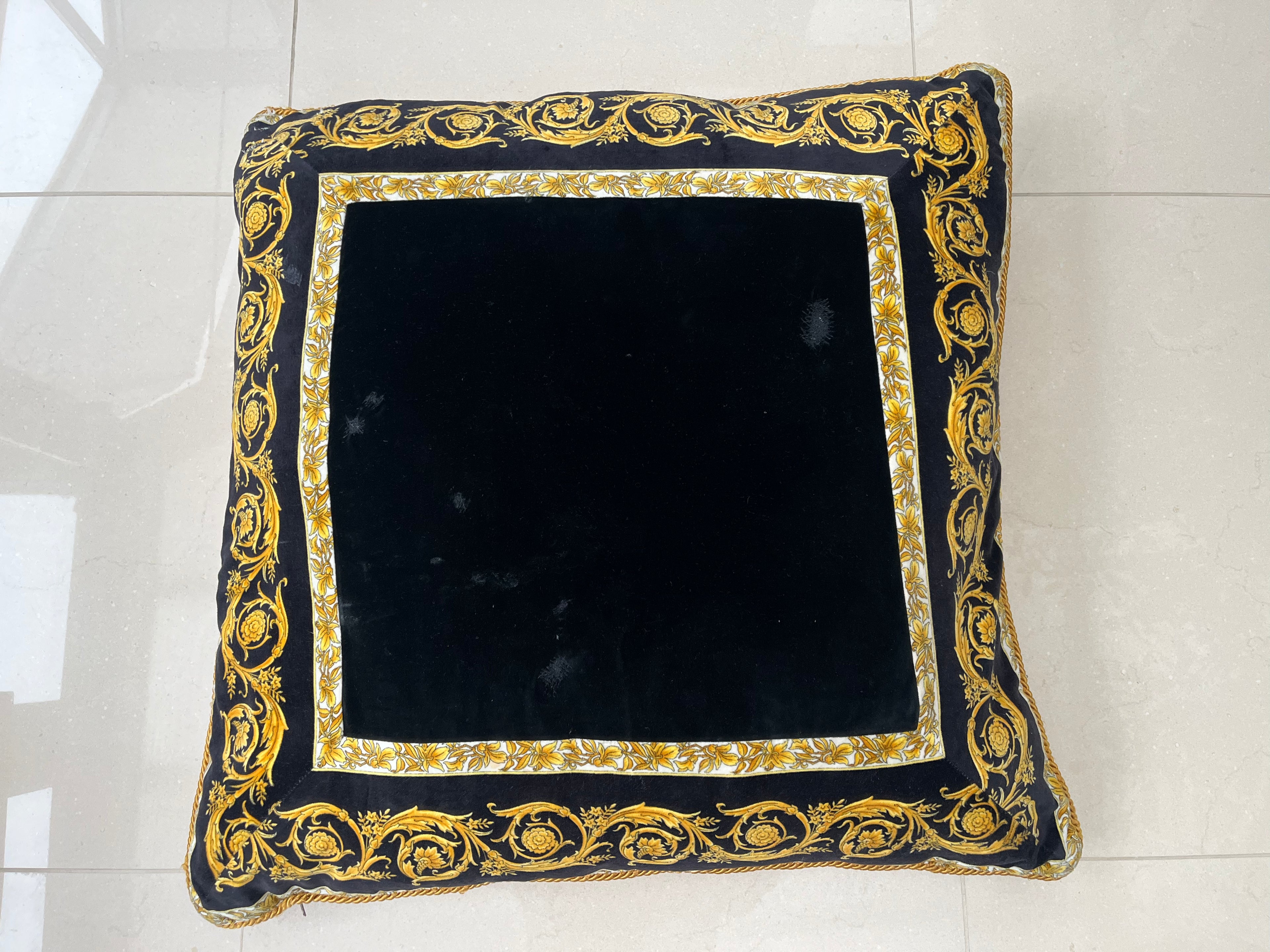Vintage Gianni Versace Atelier Goose Down Comforter & Cushions — Luxury Bedding Set