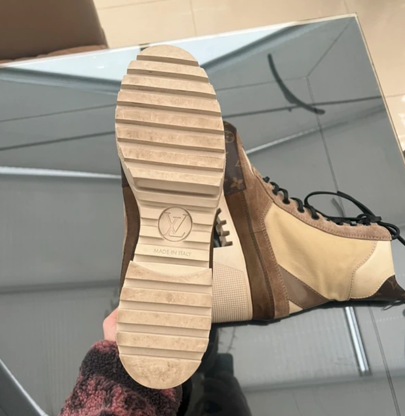 Louis Vuitton Laureate Platform Dessert Boots EU 38